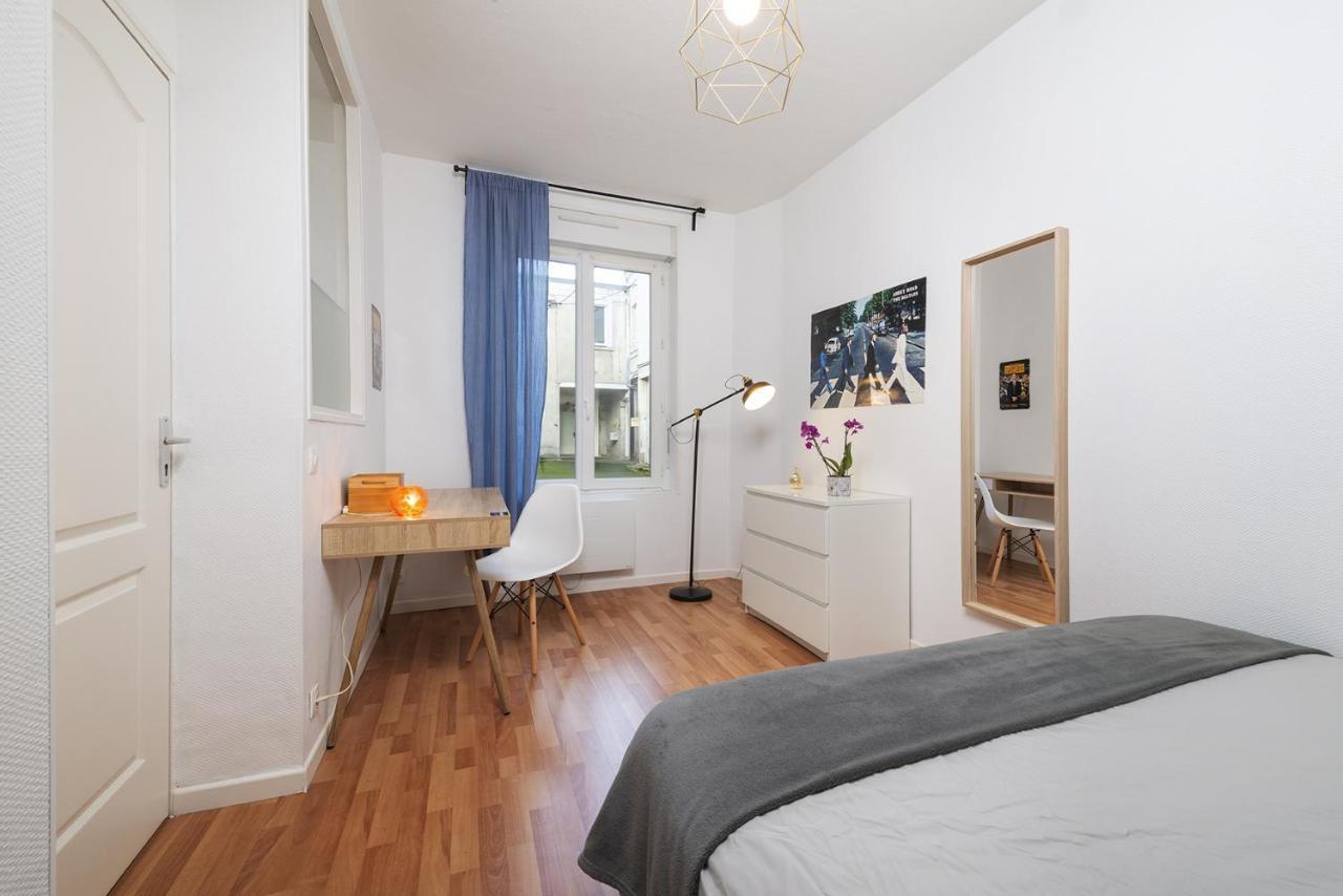 Appart Calme Avec Parking Proche Place Ney Анже Екстер'єр фото