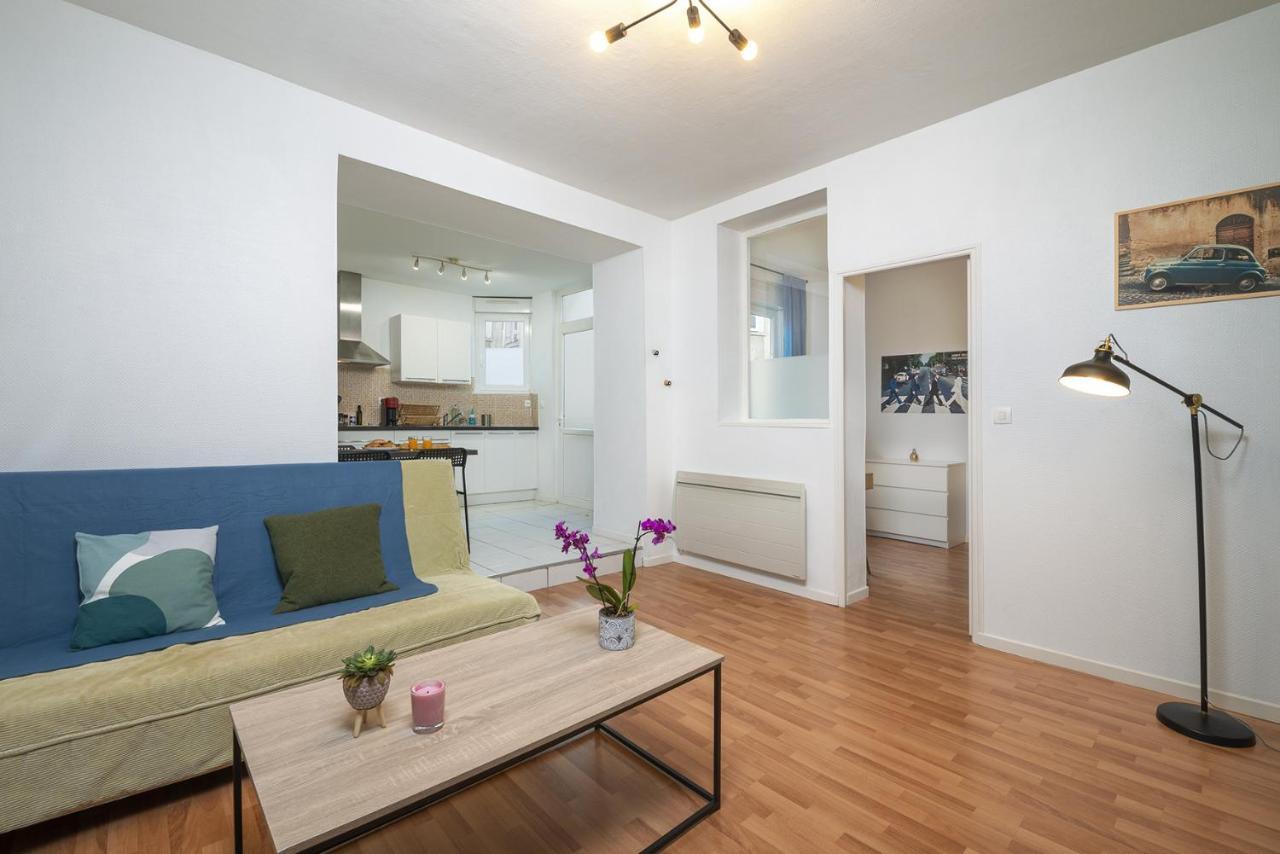 Appart Calme Avec Parking Proche Place Ney Анже Екстер'єр фото