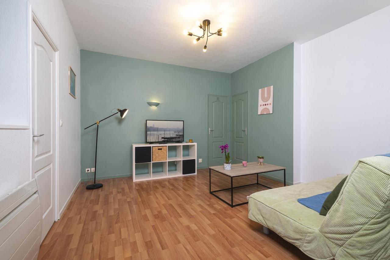 Appart Calme Avec Parking Proche Place Ney Анже Екстер'єр фото