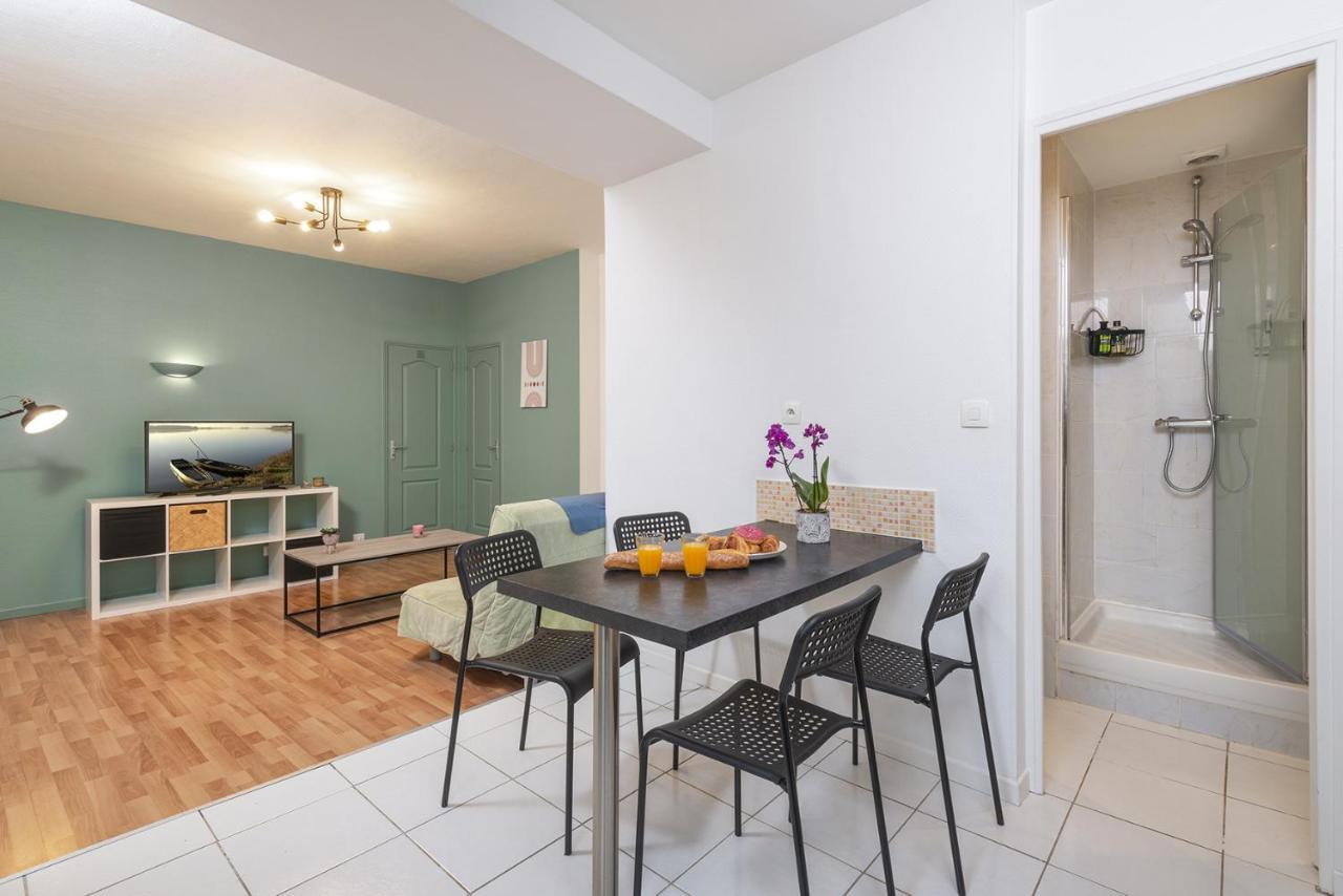 Appart Calme Avec Parking Proche Place Ney Анже Екстер'єр фото